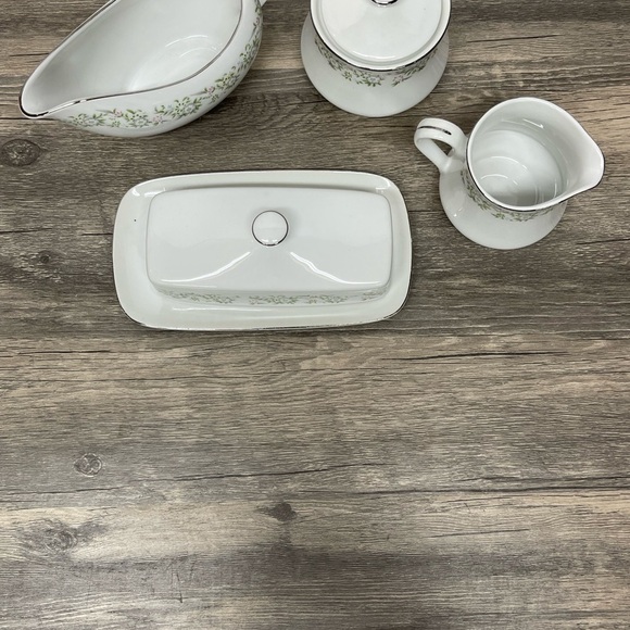 Vintage Sterling China SPRINGTIME 4 Piece Set. Creamer, Butter, Sugar, Gravy EUC - Picture 4 of 16